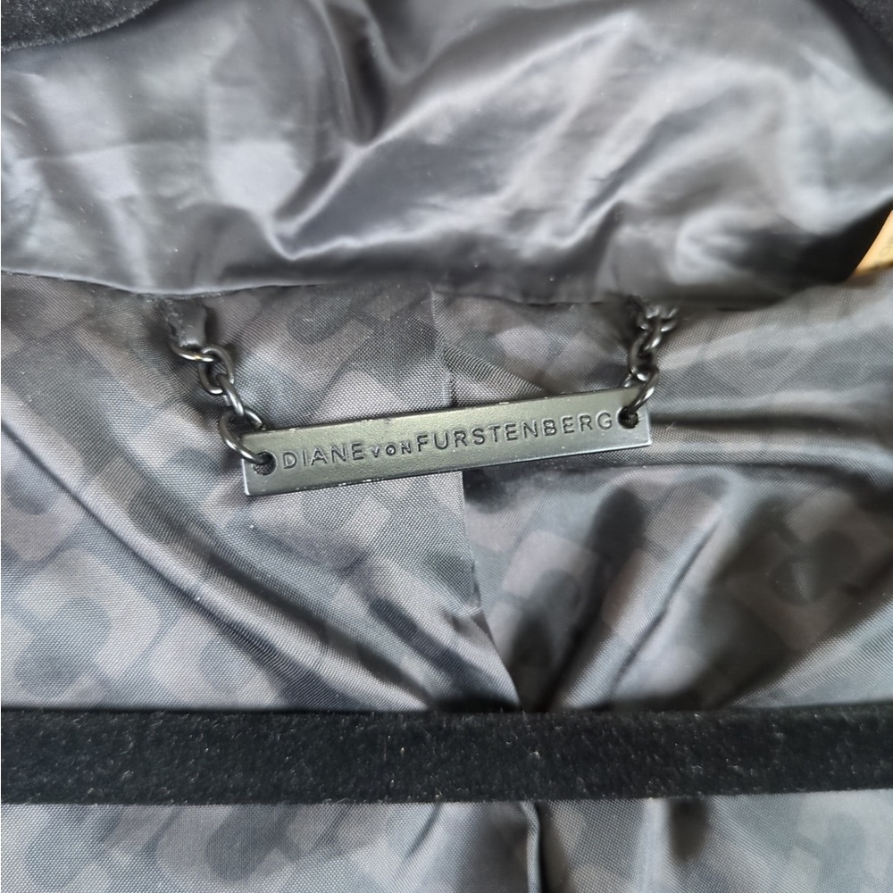 👯‍♀️Host Pick⚡️Diane von Furstenberg Down Coat - Picture 9 of 13